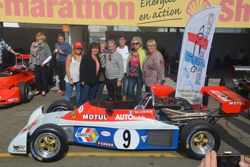 JEAN RAGNOTTI ET LES FEMMES DE PILOTES