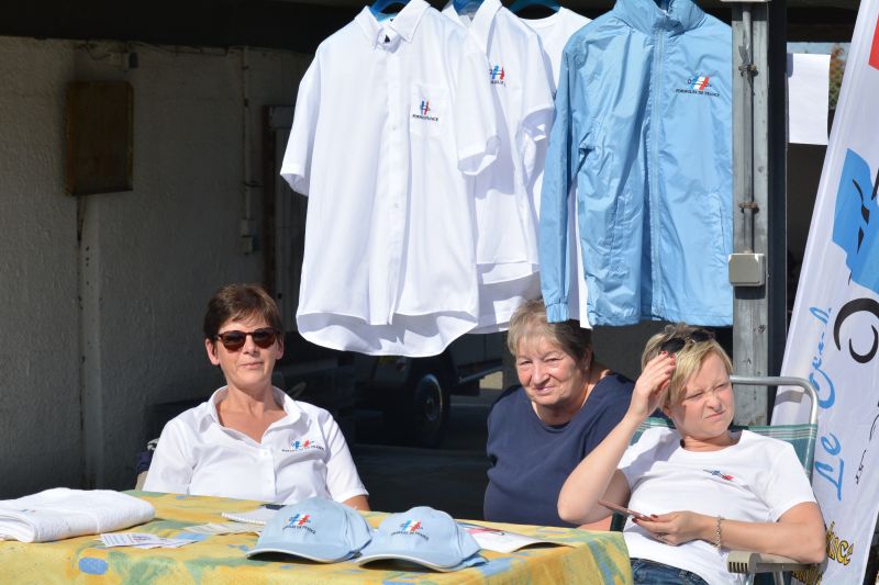 LES VENDEUSES DU CLUB